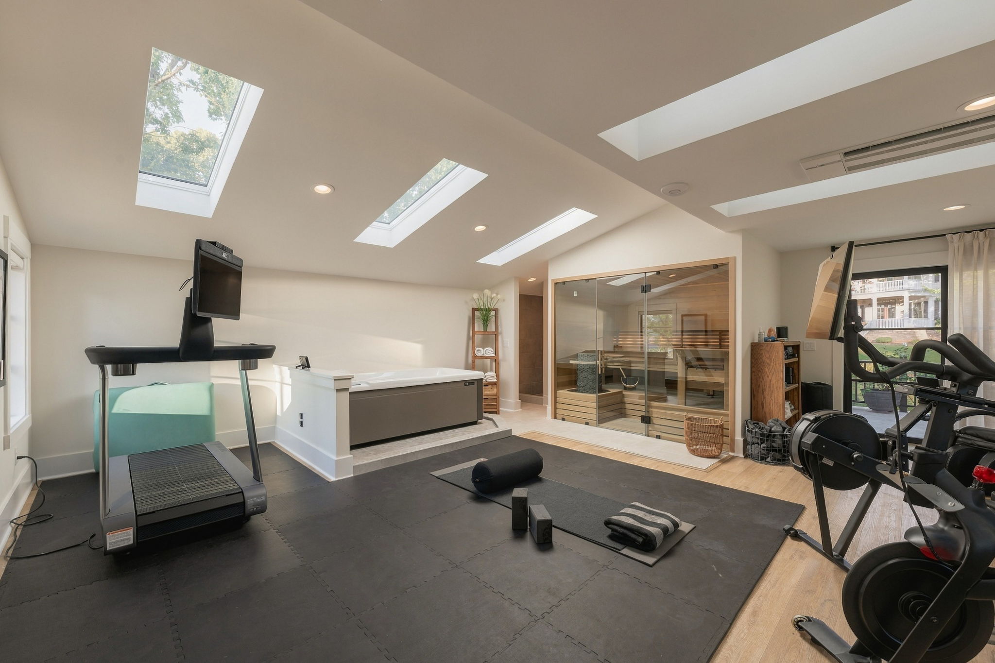 Upper room with sauna