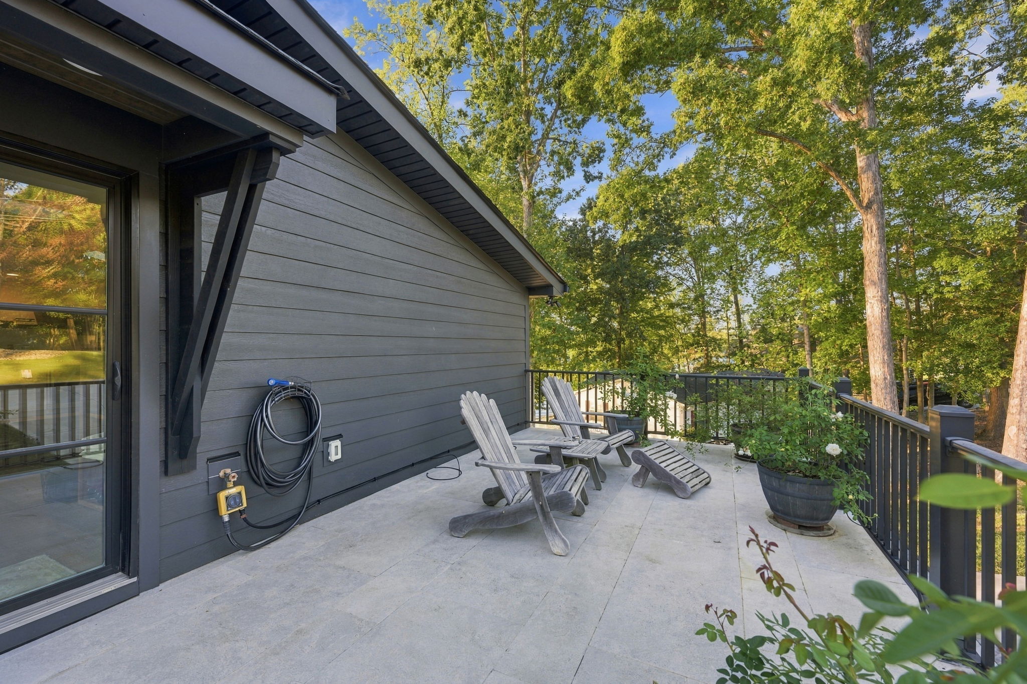 Upper level back deck